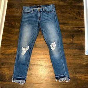 Ankle length Distressed Jeans